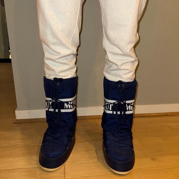 Barely worn mens Moon Boots - Picture 8 of 10